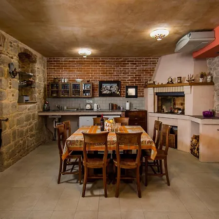 St Luke Heritage 3* ספליט